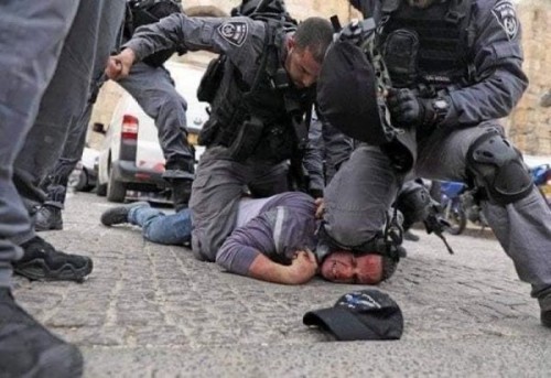 La polizia violenta è un regalo di Israele