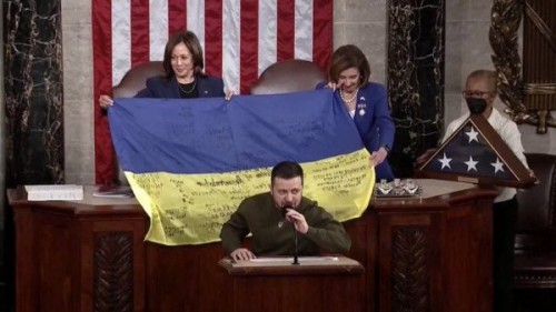 Nascondete l'argenteria, c’è Zelensky è in città!